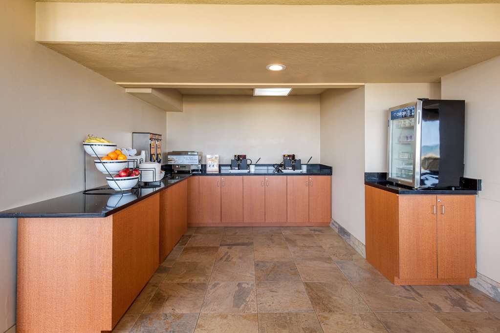 Coastal Hotel & Suites Virginia Beach - Oceanfront Restoran gambar